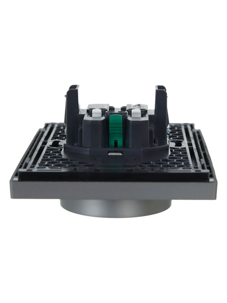 Фортепиано сталь розетка скрытая 2-мест заземление шторки быстрозажим. клем. IP20 