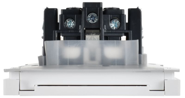 Фортепиано белый розетка скрытая 1-мест заземление с крышкой шторки IP44 