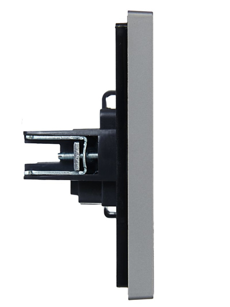 Фортепиано сталь розетка скрытая 1-мест шторки IP20